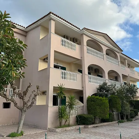 Sandy Maria 703 아파트 *